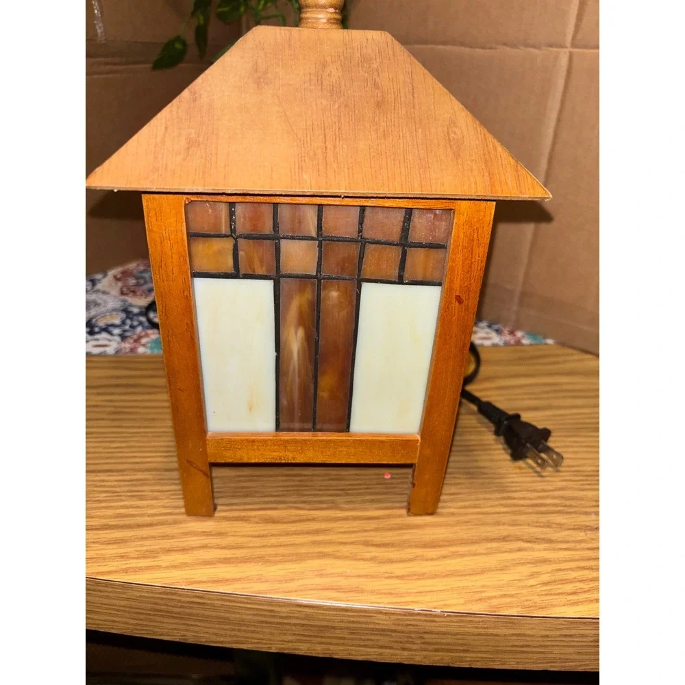 Mission Style Wood Stained Glass Pagoda Accent Lamp Arts & Crafts Lantern 10.5